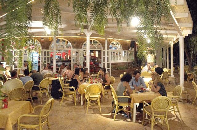 The Palm Star Ibiza - Adults Only Daire Sant Antoni de Portmany Restoran fotoğraf